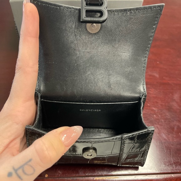 Balenciaga hourglass mini handbag with chain crocodile embossed in black - Picture 2 of 10